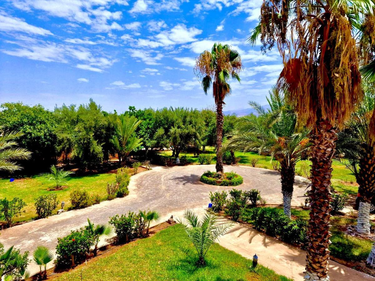 Le Domaine De Carole Marrakech Bed & Breakfast Douar Akkara Bagian luar foto
