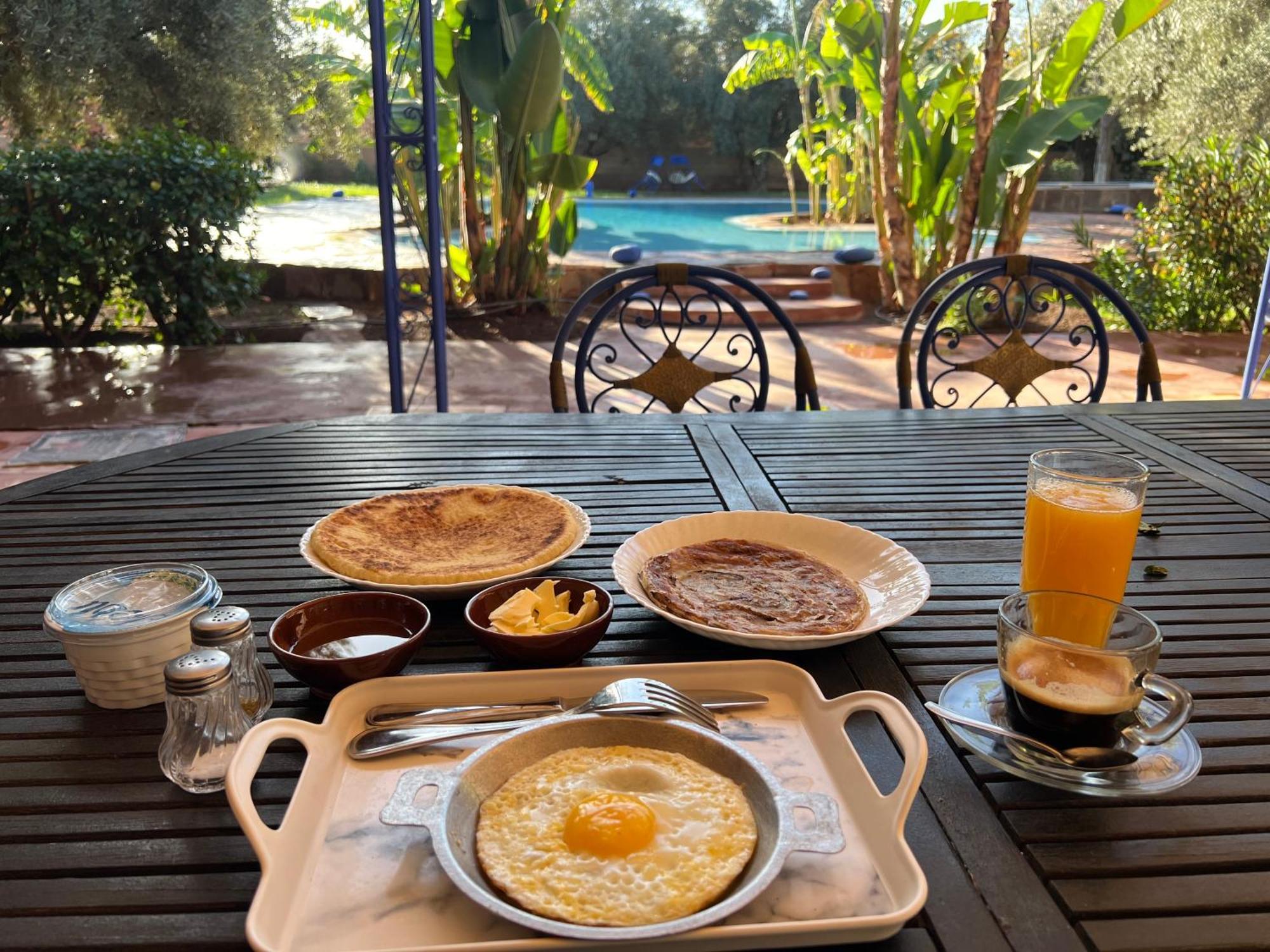 Le Domaine De Carole Marrakech Bed & Breakfast Douar Akkara Bagian luar foto